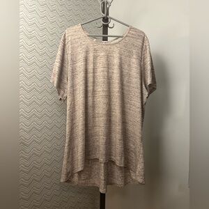 Avenue relaxed tee w cute lace back